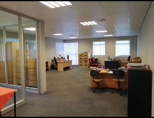244M² OFFICE FOR SALE IN GILLITTS